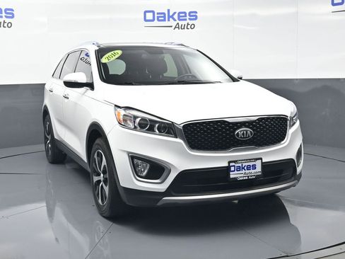 Used 2016 Kia Sorento EX w/ EX Touring Package FWD image 3