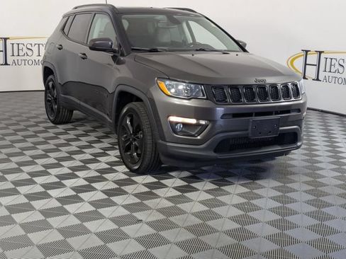 Used 2019 Jeep Compass Latitude AWD/4WD image 2