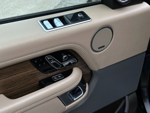 Used 2018 Land Rover Range Rover Long Wheelbase Supercharged image 11