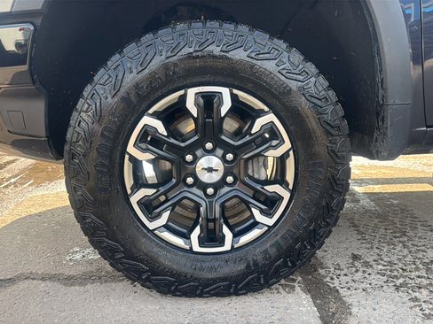 Used 2024 Chevrolet Silverado 1500 ZR2 w/ Technology Package image 48