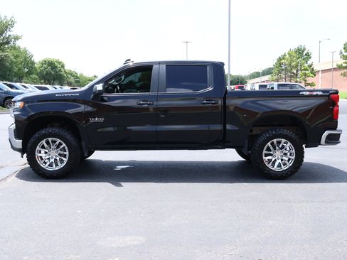Used 2019 Chevrolet Silverado 1500 LT w/ Texas Edition AWD/4WD image 29