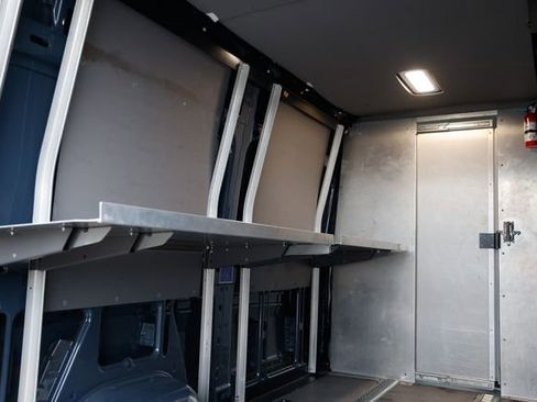 Used 2018 Mercedes-Benz Sprinter 2500 image 25