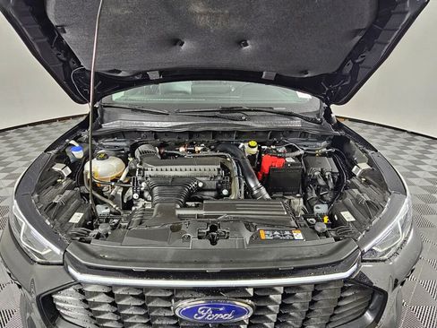 Used 2024 Ford Escape Platinum image 9