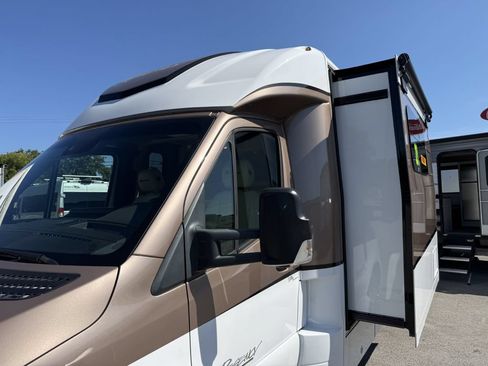 Used 2019 Mercedes-Benz Sprinter 170 image 37
