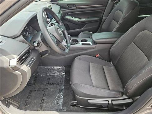 Certified 2025 Nissan Altima 2.5 S FWD image 17