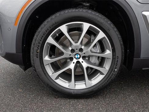 New 2026 BMW X5 xDrive50e w/ Climate Comfort Package image 5