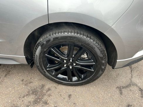 Certified 2023 Ford Edge ST-Line image 35
