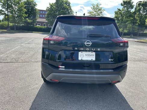 Certified 2023 Nissan Rogue SV w/ SV Premium B Package FWD image 6