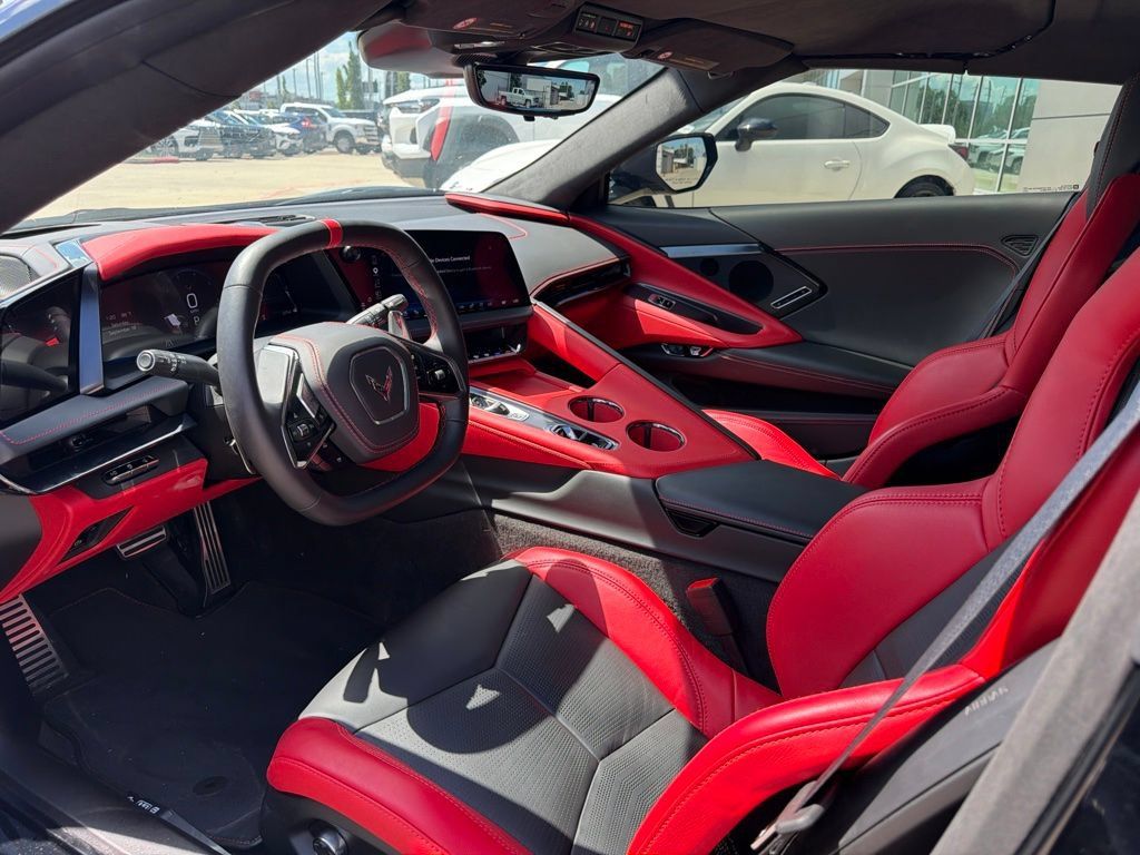 Used 2026 Chevrolet Corvette Stingray Premium Conv w/ Stealth Interior Trim Package RWD image 2