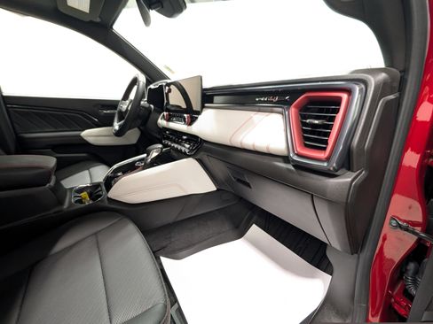 Used 2026 GMC Canyon AT4X image 25