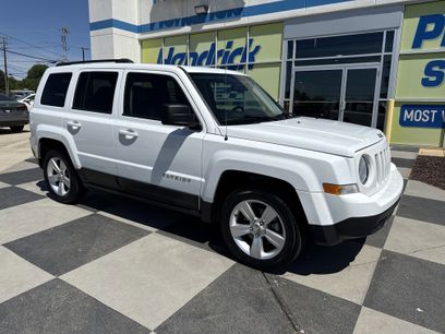 Used 2015 Jeep Patriot Latitude w/ Sun/Sound Group