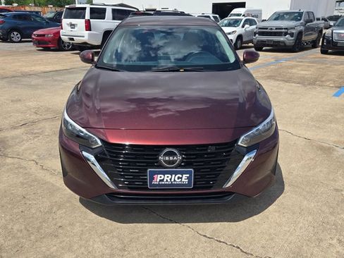Used 2024 Nissan Sentra SV image 2