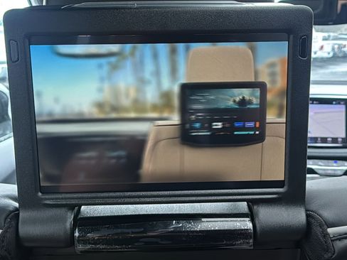 New 2026 Chrysler Pacifica Limited w/ Uconnect Theater Family Group image 19