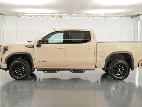 Used 2023 GMC Sierra 1500 AT4X image 2