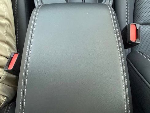 Used 2025 Ford Mustang Mach-E Premium AWD/4WD image 28