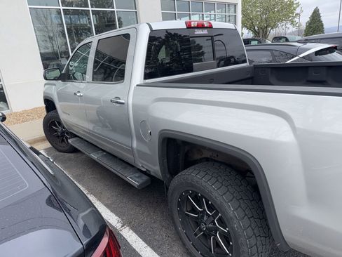 Used 2017 GMC Sierra 1500 SLT image 3