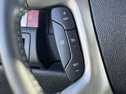 Used 2009 Chevrolet Suburban LTZ image 48