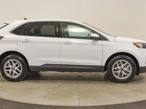 Used 2024 Ford Edge SEL image 7