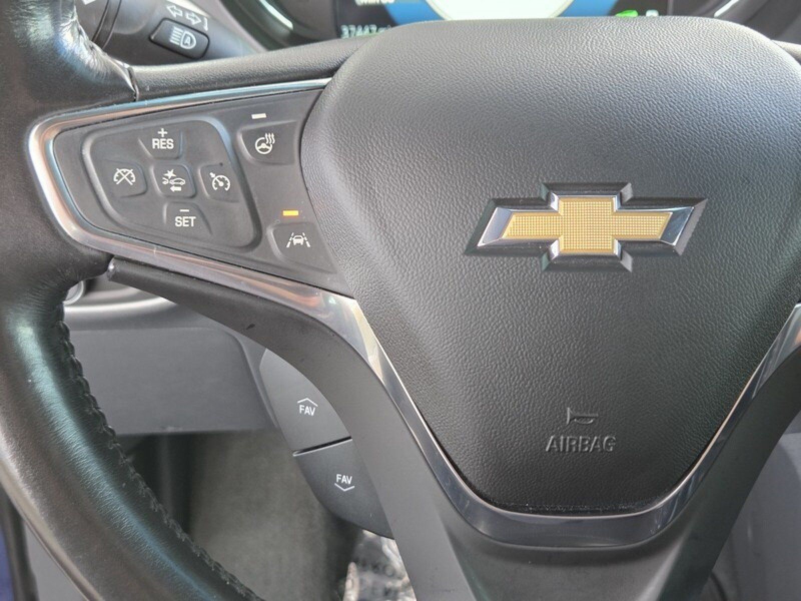 Used 2020 Chevrolet Bolt LT FWD image 24