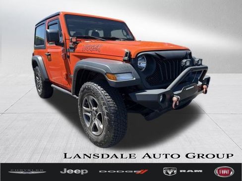 Certified 2018 Jeep Wrangler Sport AWD/4WD image 1