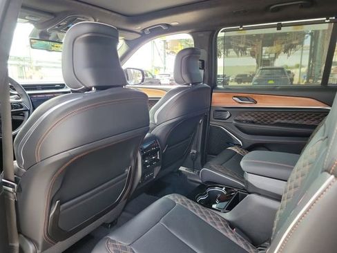 New 2026 Jeep Grand Cherokee L Summit w/ Obsidian Package AWD/4WD image 13