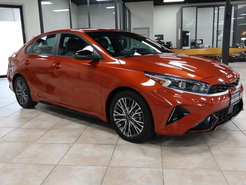 Used 2023 Kia Forte GT-Line w/ GT-Line Premium Package image 7