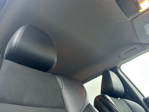 Used 2024 Mitsubishi Outlander SE image 21