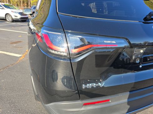 Used 2023 Honda HR-V Sport image 33