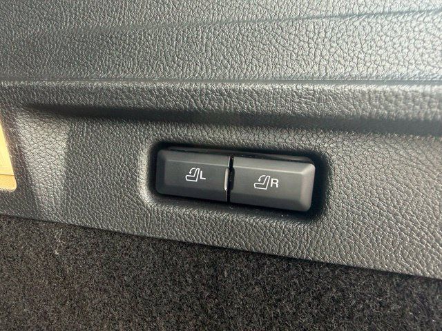 Used 2024 Lincoln Corsair AWD w/ Equipment Group 101A image 10