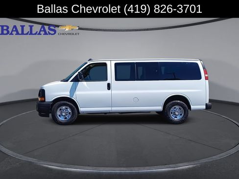 Used 2017 Chevrolet Express 2500 LS RWD image 5