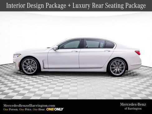 Used 2022 BMW 750Li xDrive AWD/4WD image 2