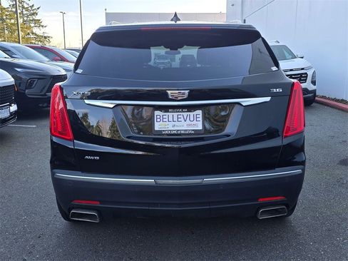 Used 2018 Cadillac XT5 Luxury w/ Driver Awareness Package image 4
