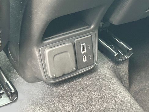 Used 2023 Buick Encore GX Essence w/ Experience Buick Package image 18