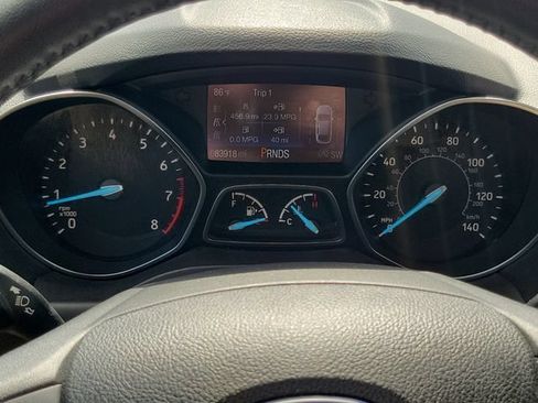 Used 2019 Ford Escape Titanium FWD image 12