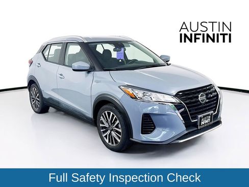 Used 2021 Nissan Kicks SV FWD image 1
