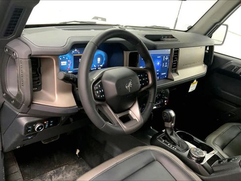 New 2025 Ford Bronco Outer Banks image 7