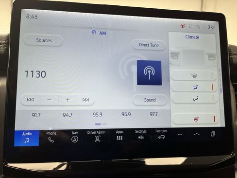 Used 2023 Ford Expedition XLT image 22