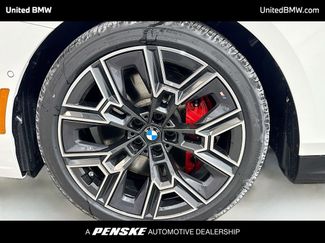 New 2026 BMW 540i xDrive 540i xDrive w/ M Sport Package video 2