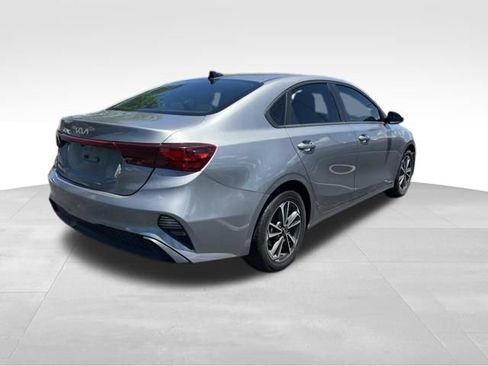 Certified 2024 Kia Forte LXS FWD image 7