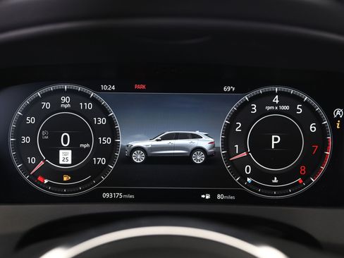 Used 2020 Jaguar F-PACE Prestige image 36