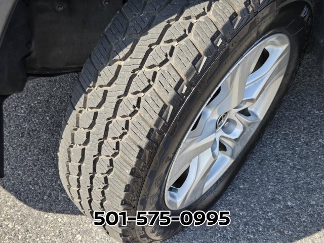 Used 2021 Toyota RAV4 XLE FWD image 19