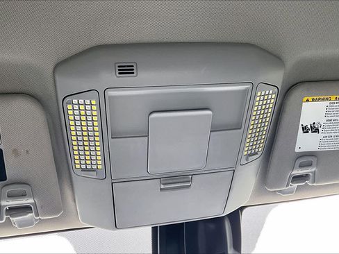 Used 2019 Toyota Tundra SR5 w/ SR5 Upgrade Package AWD/4WD image 31