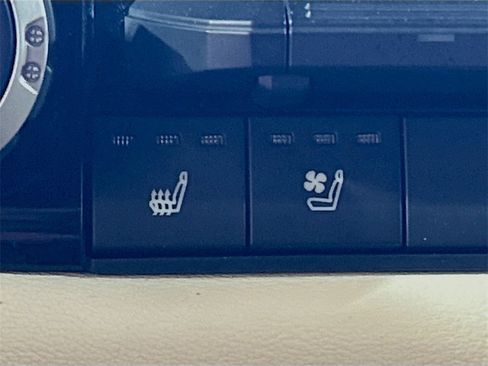 Used 2023 Toyota Tundra 1794 Edition image 17