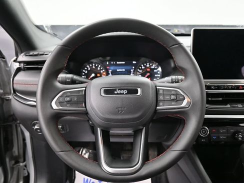Used 2024 Jeep Compass Trailhawk AWD/4WD image 31