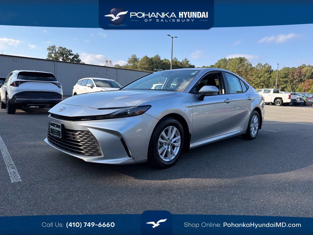 Used 2025 Toyota Camry LE w/ Convenience Package FWD image 1