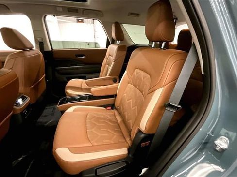 New 2026 Nissan Pathfinder Platinum image 11