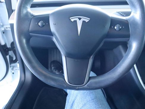 Used 2018 Tesla Model 3 Mid Range RWD image 21