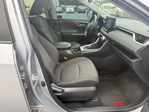 Used 2021 Toyota RAV4 XLE w/ Convenience Package AWD/4WD image 24
