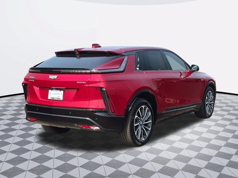Certified 2024 Cadillac Lyriq Sport AWD/4WD image 7