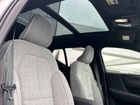 Certified 2023 Volvo XC40 Recharge Ultimate AWD/4WD image 18